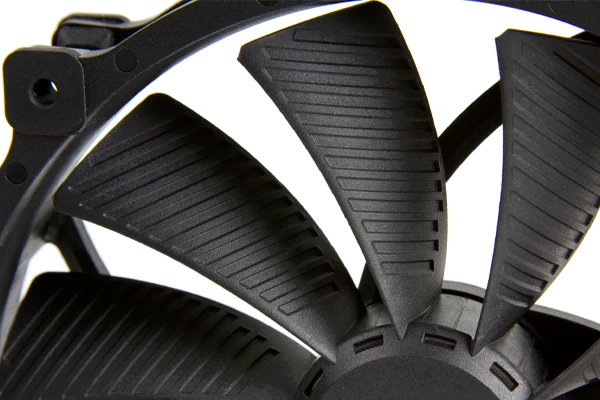 Low noise fan blades