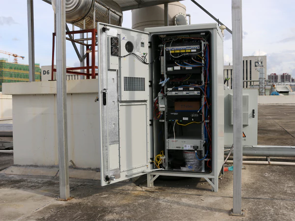 5G signal tower cabinet